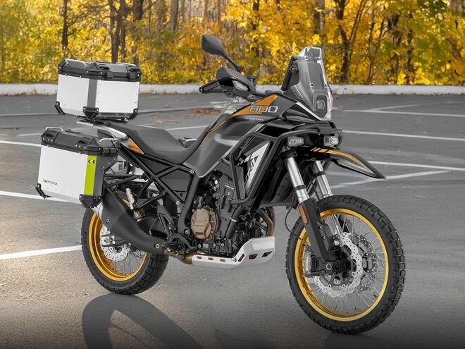 Motocykl QJMOTOR SRT 800 RX - černá