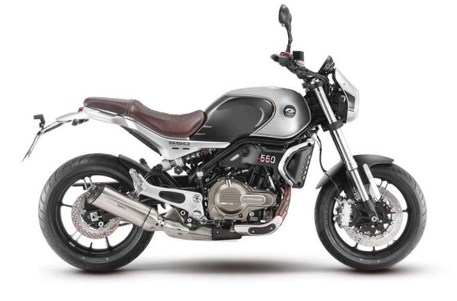 Motocykl QJMOTOR SRV 550 - šedá
