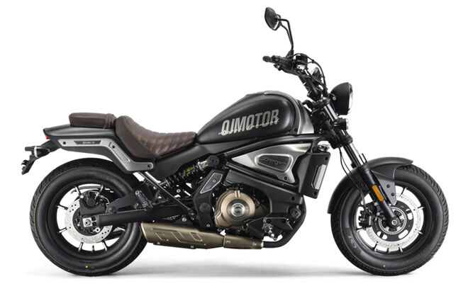 Motocykl QJMOTOR SRV 550 ST - černá