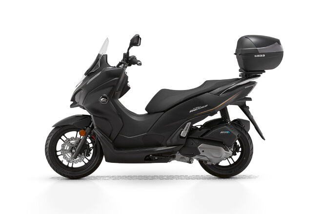 Skútr QJMOTOR MTX 125 - černý