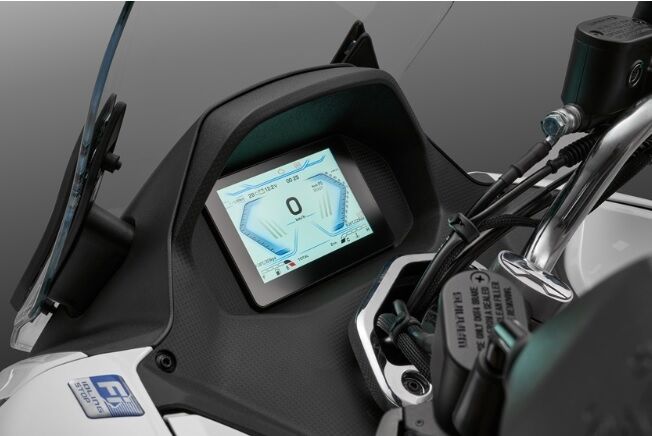 Skútr QJMOTOR MTX 125 - šedo / červený Skútr QJMOTOR MTX 125 - šedo / červený