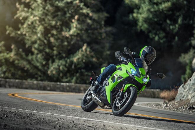 Motocykl Kawasaki Ninja 650 zelená / 2026
