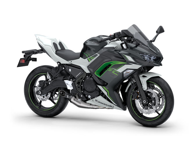 Motocykl Kawasaki Ninja 650 bílá / 2022