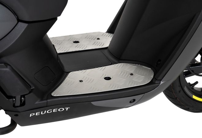 Skútr Peugeot Kisbee 50i 4T GT / Mad Grey