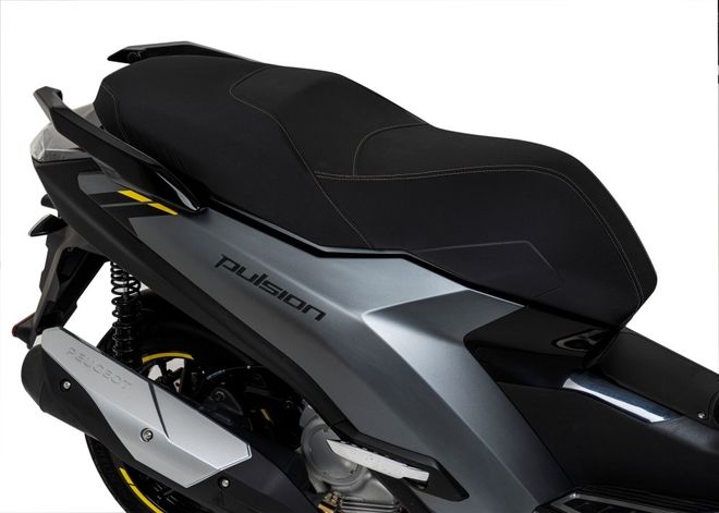 Skútr Peugeot Pulsion 125i  GT / Satin Titanium