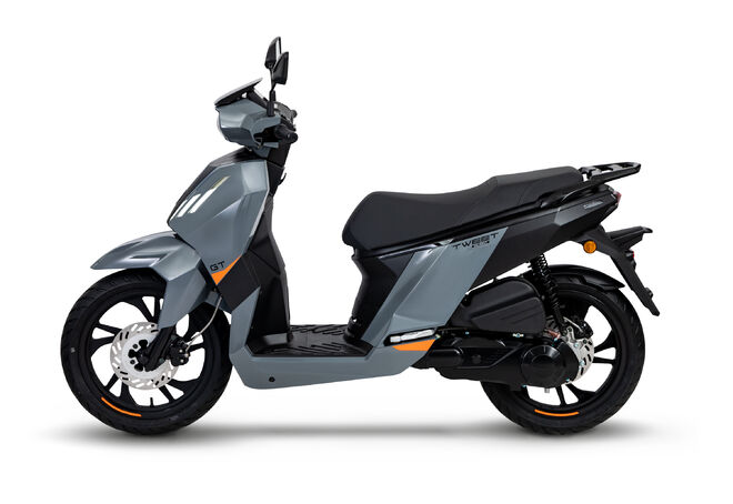 Skútr Peugeot Tweet 125 FL GT - Graphite Grey + HELMA ZDARMA Skútr Peugeot Tweet 125 FL GT - Graphite Grey + HELMA ZDARMA