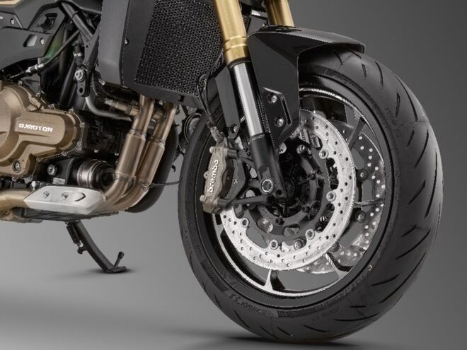 Motocykl QJMOTOR SRK 600 - červená / 2026 !!! NA CESTĚ !!!