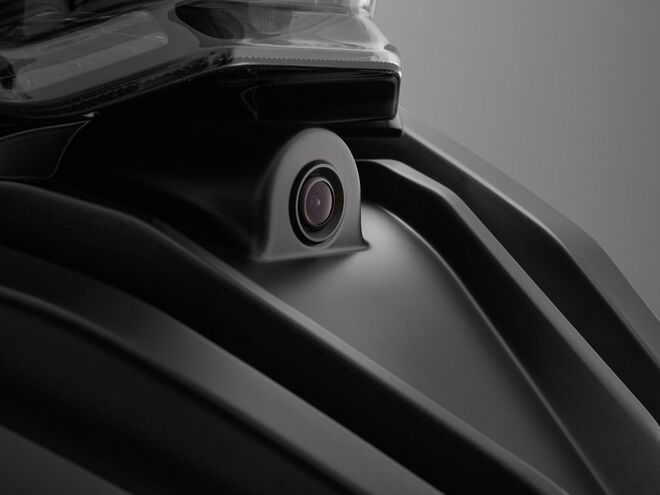 Motocykl QJMOTOR SRT 900SX - černá - SADA KUFRŮ K MOTOCYKLU ZDARMA Motocykl QJMOTOR SRT 900SX - černá - SADA KUFRŮ K MOTOCYKLU ZDARMA