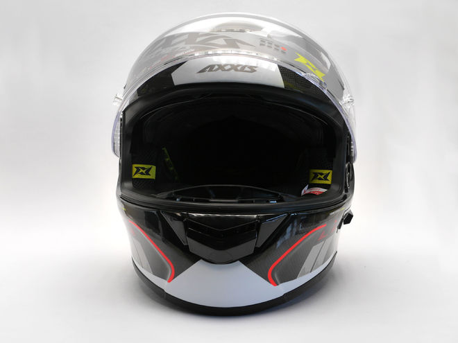Helma Axxis Racer GP Carbon Spike, lesklá perleťová bílá