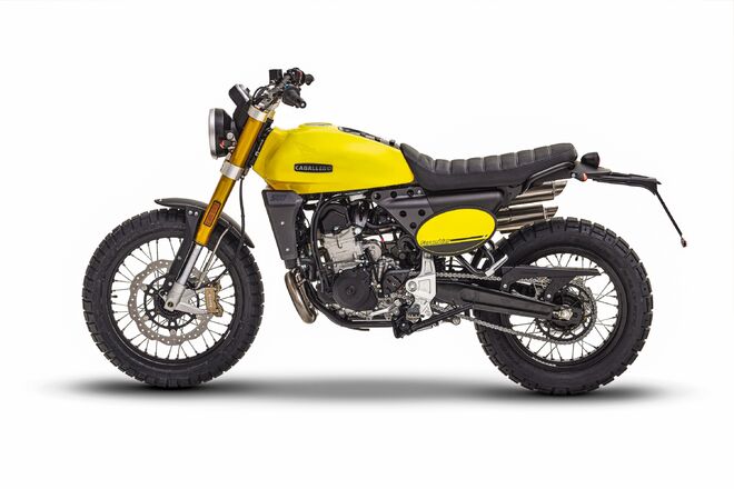 Motocykl Fantic Caballero 500 Scrambler - žlutá / 2023