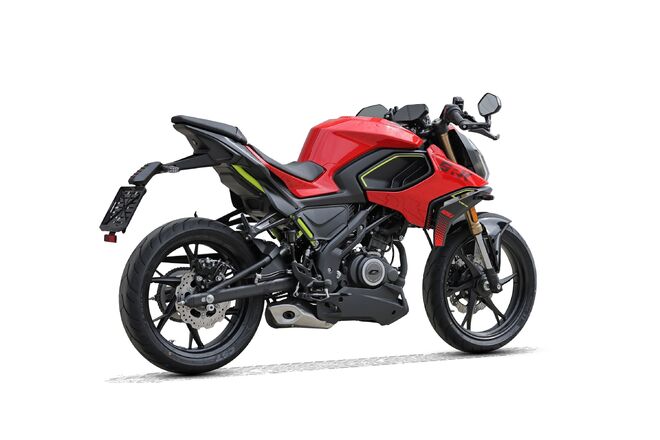 Motocykl QJMOTOR SRK 125 J - červená