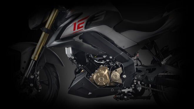 Motocykl QJMOTOR SRK 125 S - bílá Motocykl QJMOTOR SRK 125 S - bílá
