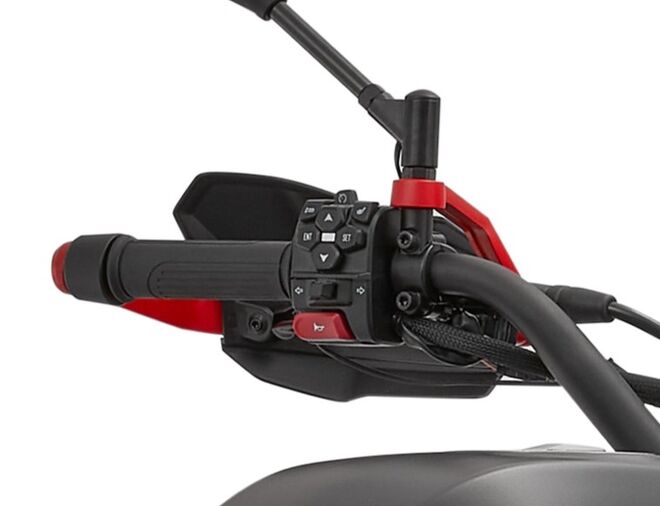 Motocykl QJMOTOR SRT 900SX - černá - SADA KUFRŮ K MOTOCYKLU ZDARMA Motocykl QJMOTOR SRT 900SX - černá - SADA KUFRŮ K MOTOCYKLU ZDARMA