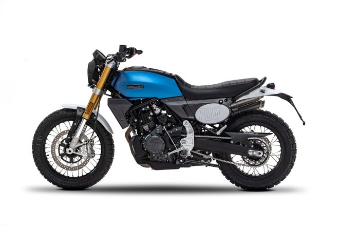 Motocykl Fantic Caballero 700 Scrambler - modrá / 2025