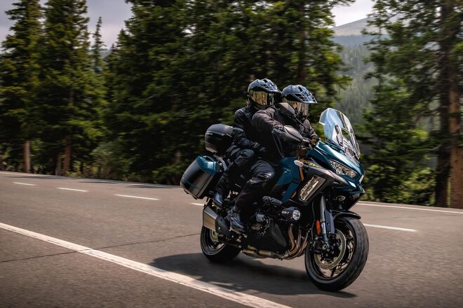 Motocykl Kawasaki Versys 1100 S modrý / 2026