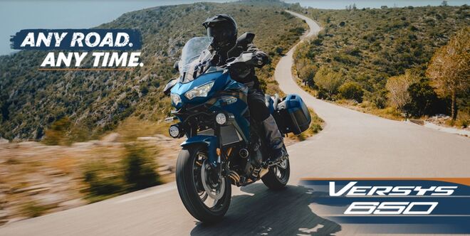 Motocykl Kawasaki Versys 650 modrý / 2026 Motocykl Kawasaki Versys 650 modrý / 2026