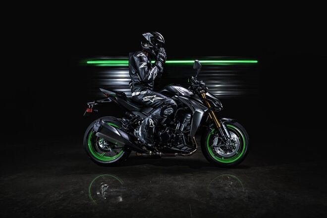 Motocykl Kawasaki Z1100 SE šedá matná / 2026