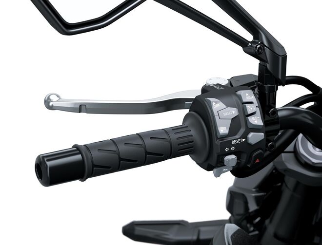Motocykl Kawasaki Z1100 SE šedá matná / 2026