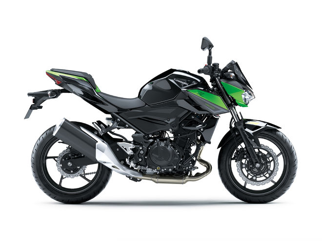 Motocykl Kawasaki Z400 zelená / 2023