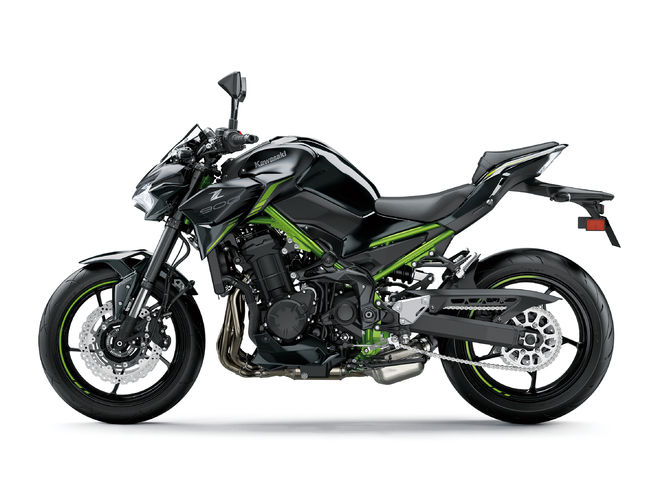 Motocykl Kawasaki Z900 černá / 2022