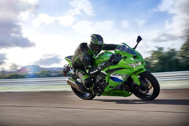 Motocykl Kawasaki Ninja ZX-4RR zelená / 2026