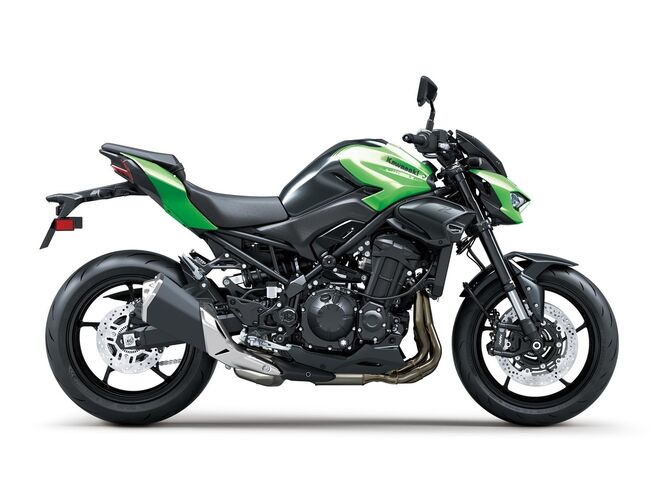Motocykl Kawasaki Z900 SE zelená / 2026