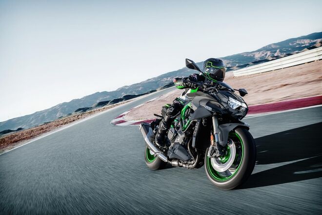 Motocykl Kawasaki Z H2 SE šedá / 2026